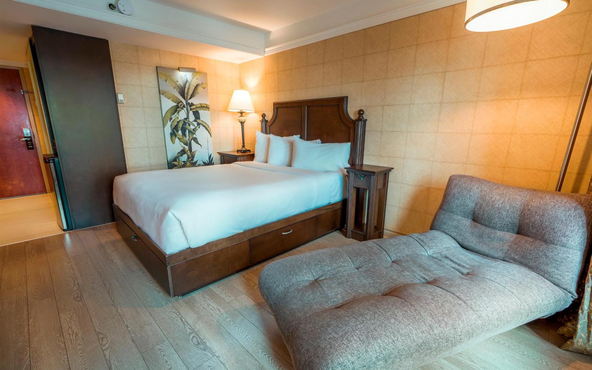 Lhotelquebec Hotel 4*