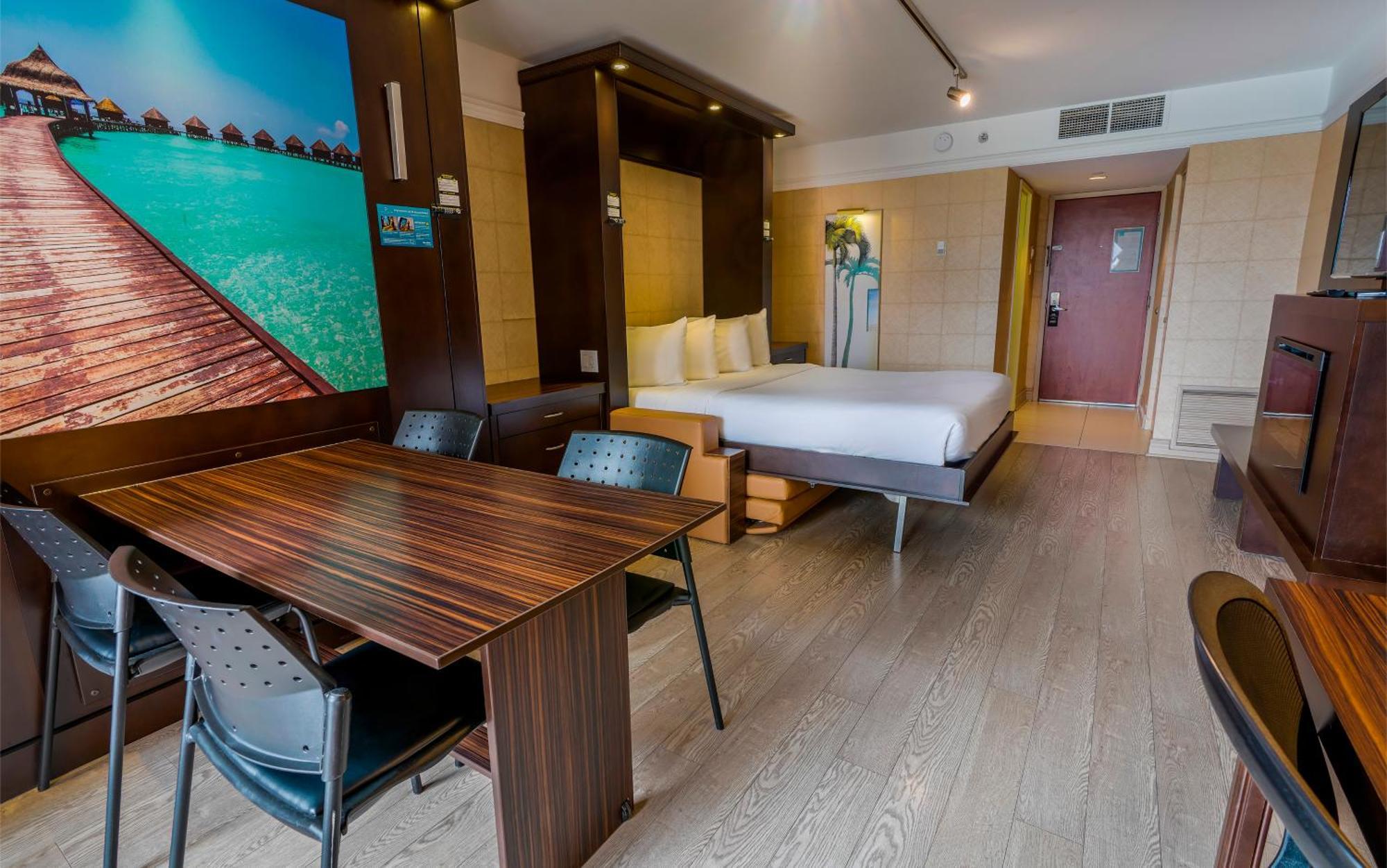 Lhotelquebec Hotel 4*